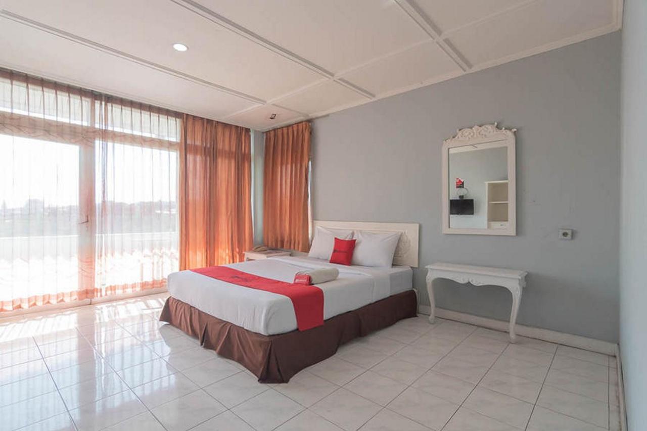 Reddoorz At Jalan Raya Lembang Otel Padasul Dış mekan fotoğraf